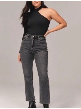 Abercrombie The Ankle Straight Ultra High Rise Jeans - Black Wash Size 6